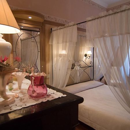 B&B Les Suites Róma Szoba fotó